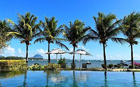 Latitude Luxury Seafront Suite