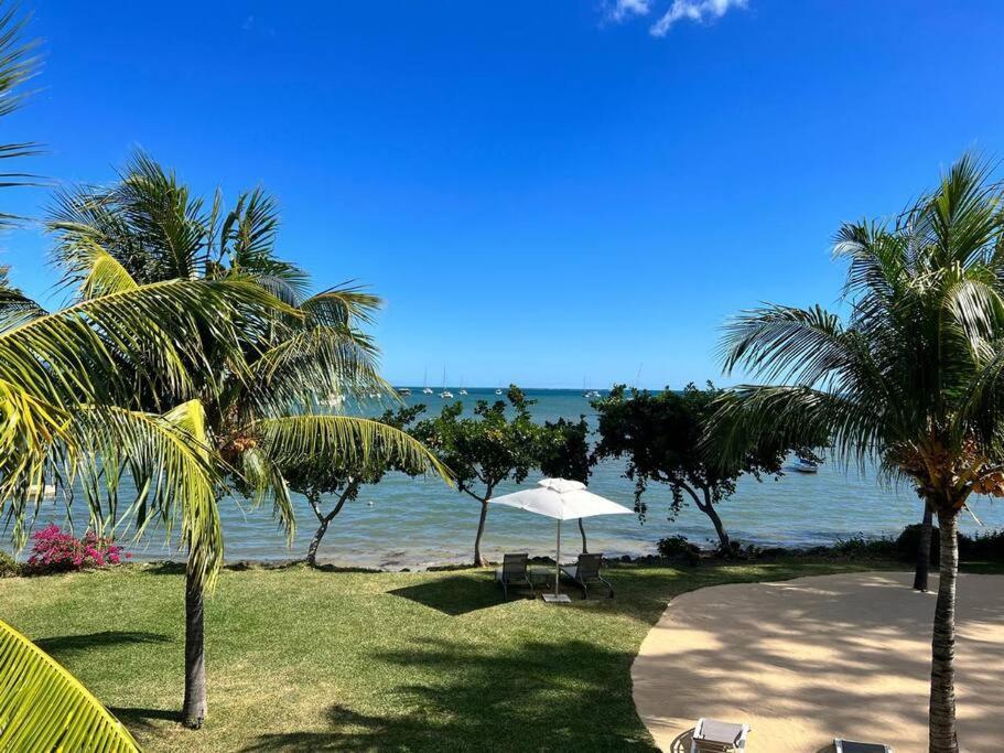 Latitude Luxury Seafront Suite Rivière Noire Extérieur photo