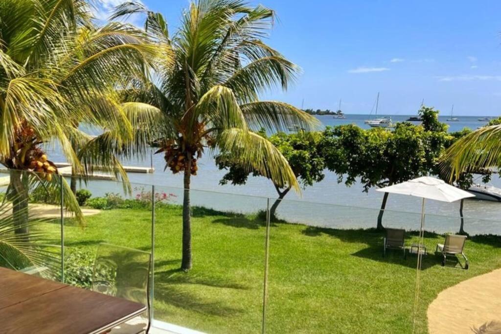 Latitude Luxury Seafront Suite Rivière Noire Extérieur photo