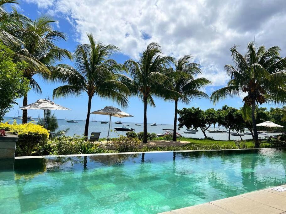 Latitude Luxury Seafront Suite Rivière Noire Extérieur photo
